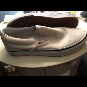 Tan/cream women’s size 7 vans